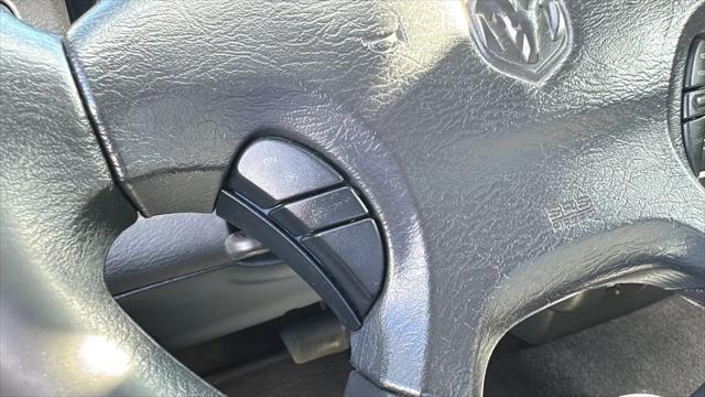 2003 Dodge Ram 1500 SLT Pickup 4D 6 1/4 ft