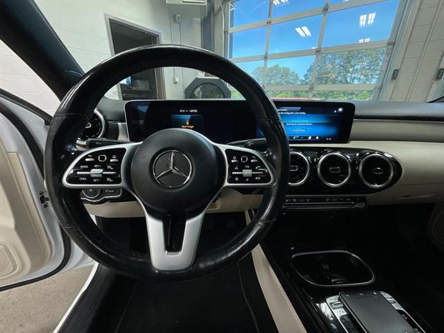 2020 Mercedes-Benz A 220 4MATIC