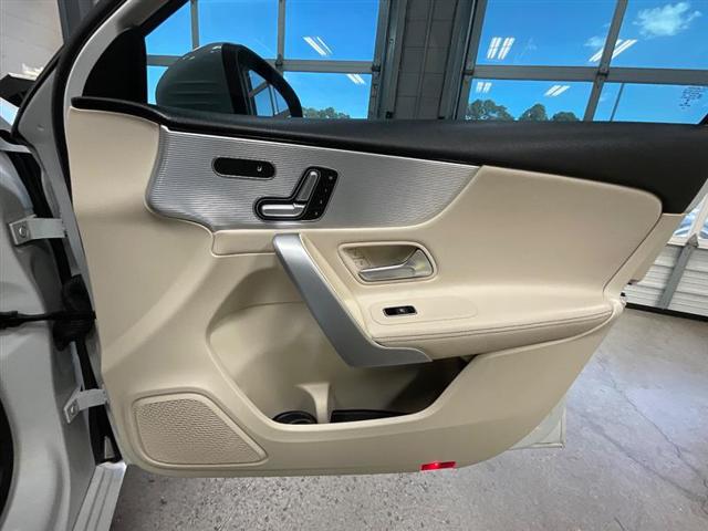 2020 Mercedes-Benz A 220 4MATIC