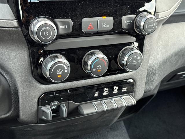 2026 Ram 1500 Express Crew Cab 4x4 57 Box