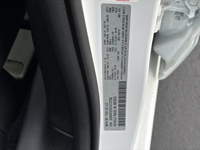 2026 Ram 1500 Express Crew Cab 4x4 57 Box