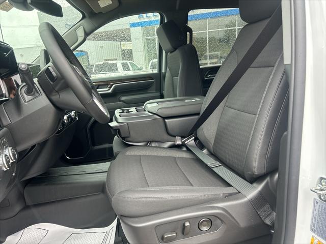 2026 GMC Sierra 2500HD Crew Cab, Standard Bed, SLE, 4WD
