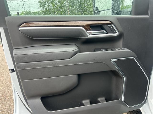 2026 GMC Sierra 2500HD Crew Cab, Standard Bed, SLE, 4WD