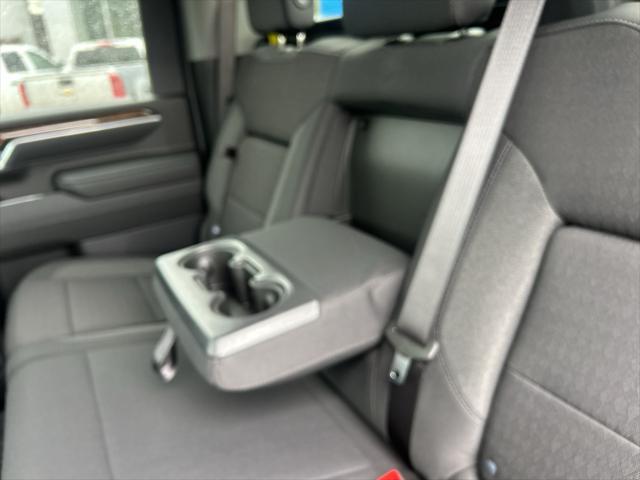 2026 GMC Sierra 2500HD Crew Cab, Standard Bed, SLE, 4WD