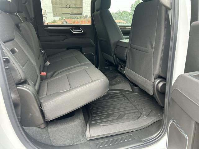 2026 GMC Sierra 2500HD Crew Cab, Standard Bed, SLE, 4WD