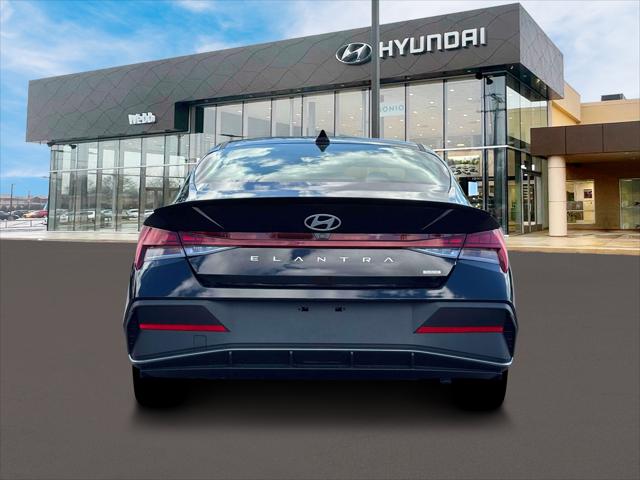 2026 Hyundai Elantra Hybrid SEL Sport