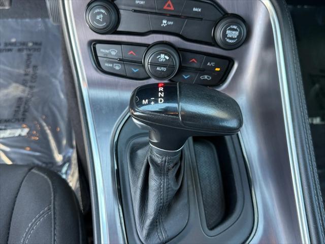 2016 Dodge Challenger SXT