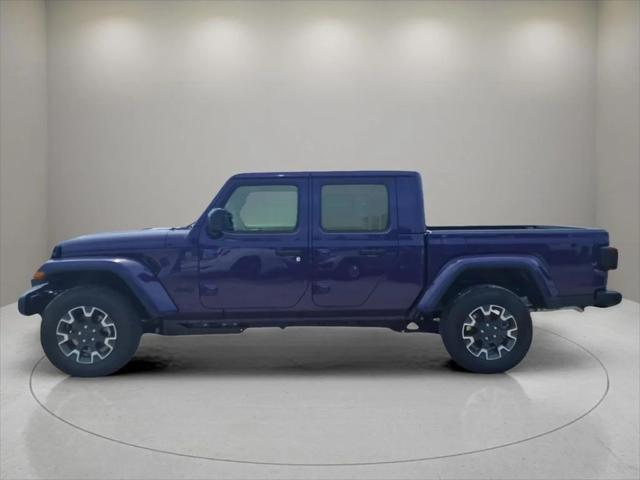 2026 Jeep Gladiator GLADIATOR SAHARA 4X4