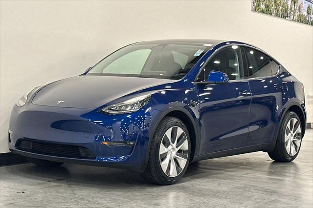 2022 Tesla Model Y Long Range Dual Motor All-Wheel Drive