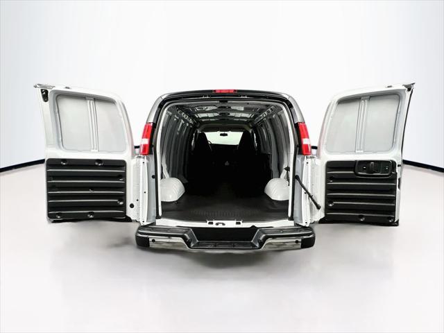 2026 GMC Savana Cargo 3500 Extended Wheelbase, Work Van, RWD