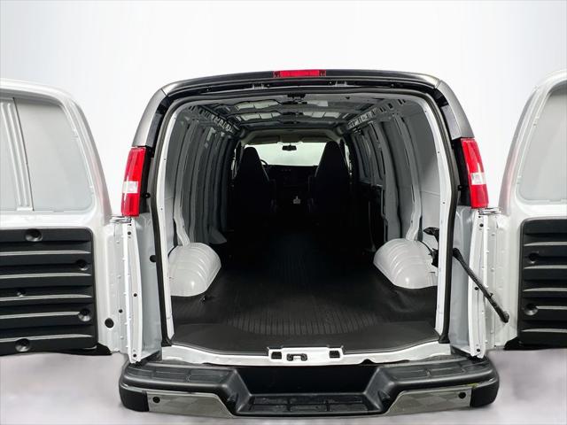 2026 GMC Savana Cargo 3500 Extended Wheelbase, Work Van, RWD