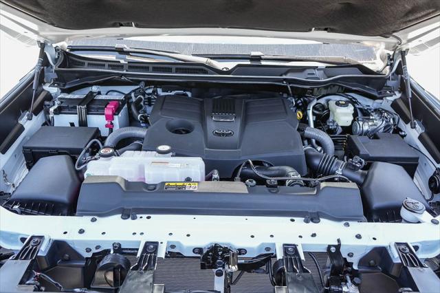 2026 Toyota Tundra SR5 CrewMax 5.5' Bed