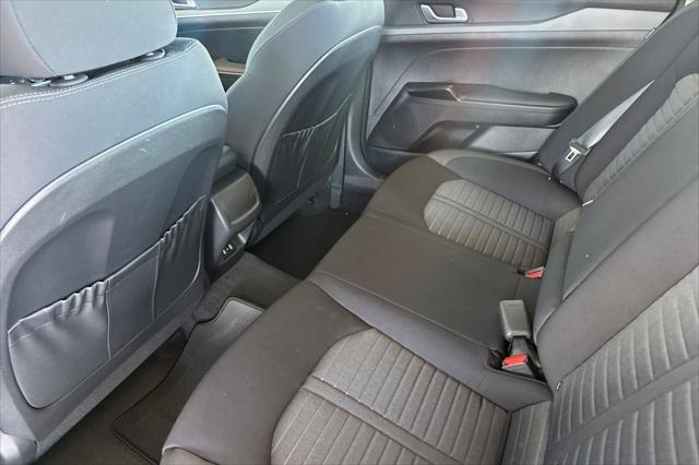 2026 Kia K5 LXS FWD