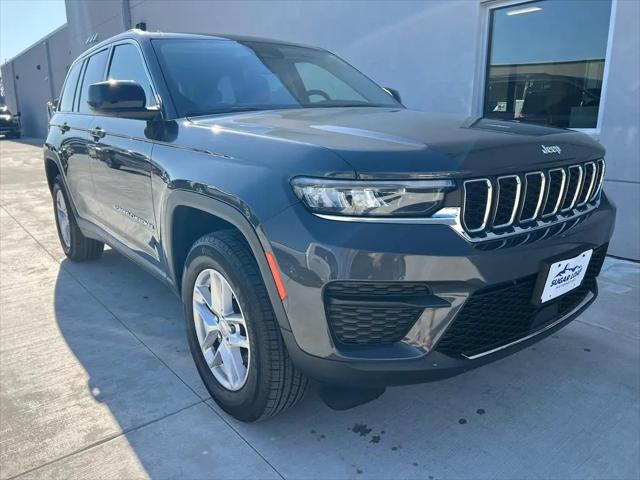 2023 Jeep Grand Cherokee Laredo 4x4 for sale in Winona, MN