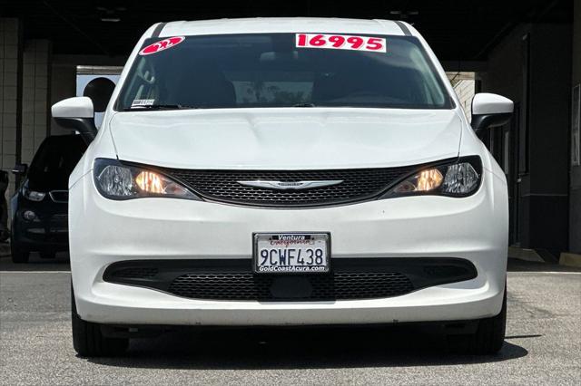 2022 Chrysler Voyager LX