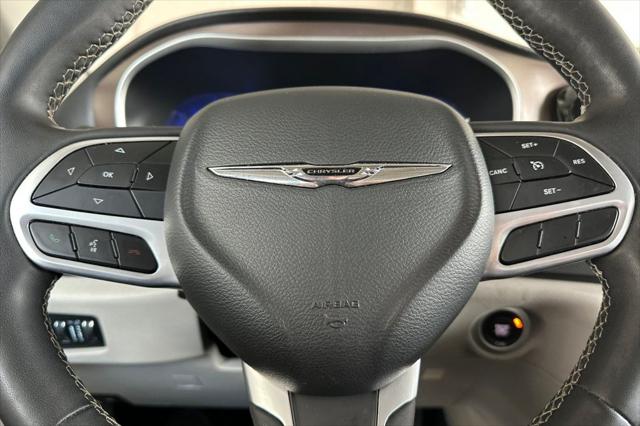 2022 Chrysler Voyager LX
