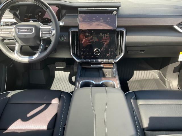 2026 GMC Acadia Denali AWD