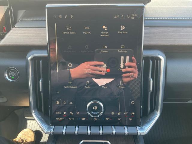 2026 GMC Acadia Denali AWD