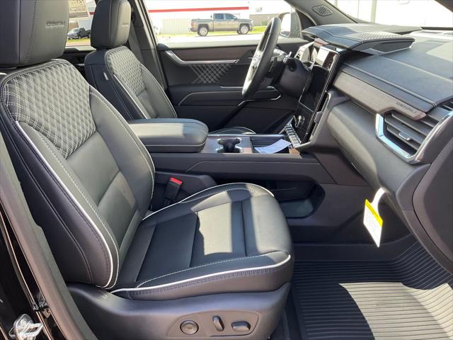 2026 GMC Acadia Denali AWD