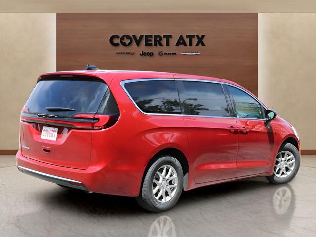 2027 Chrysler Pacifica Select