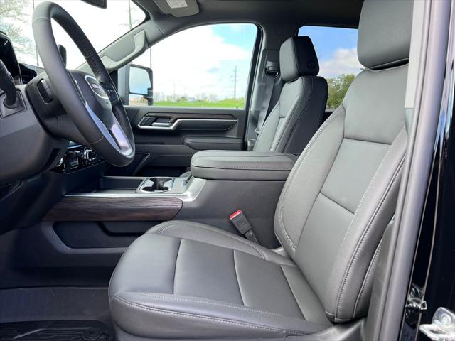 2026 GMC Sierra 2500HD Crew Cab, Standard Bed, SLT, 4WD