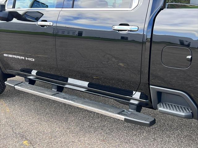 2026 GMC Sierra 2500HD Crew Cab, Standard Bed, SLT, 4WD