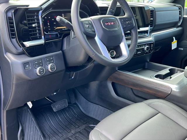 2026 GMC Sierra 2500HD Crew Cab, Standard Bed, SLT, 4WD