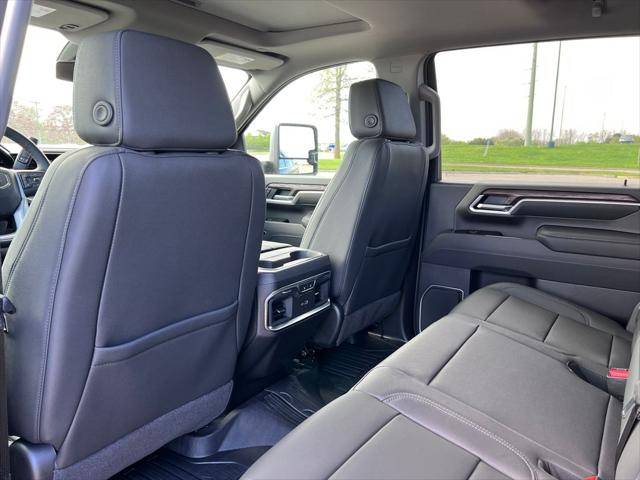 2026 GMC Sierra 2500HD Crew Cab, Standard Bed, SLT, 4WD