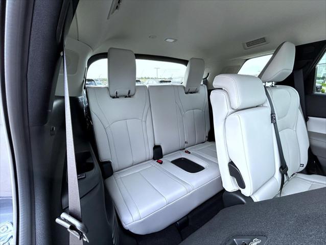 2027 INFINITI QX60 LUXE