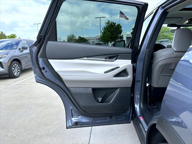 2027 INFINITI QX60 LUXE