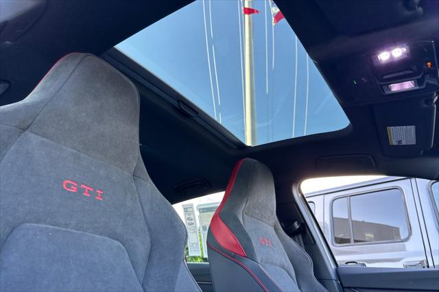 2026 Volkswagen Golf GTI SE