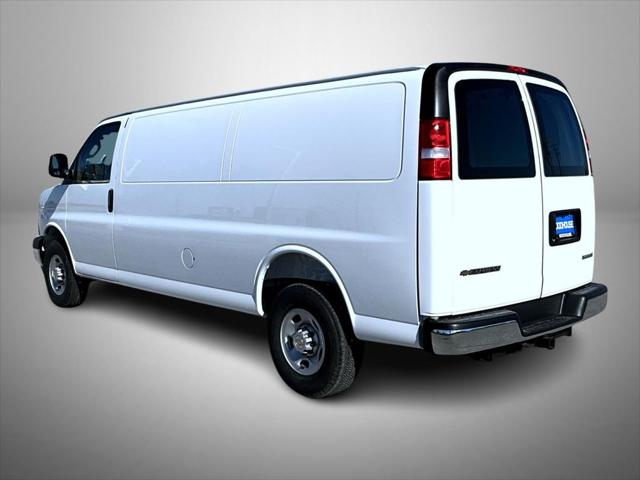 2026 Chevrolet Express Cargo Van 3500 Extended Wheelbase, WT, RWD