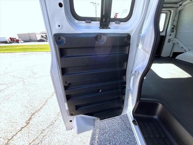 2026 Chevrolet Express Cargo Van 3500 Extended Wheelbase, WT, RWD