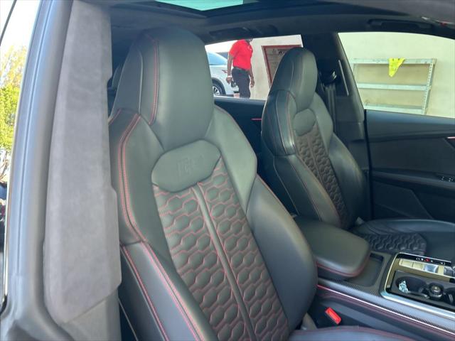 2024 Audi RS Q8 TFSI quattro Tiptronic