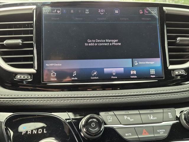 2027 Chrysler Pacifica Select