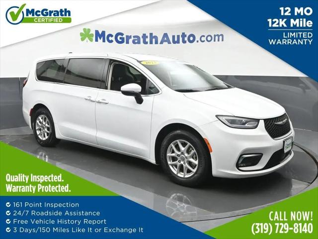 2023 Chrysler Pacifica Touring L for sale in Cedar Rapids, IA