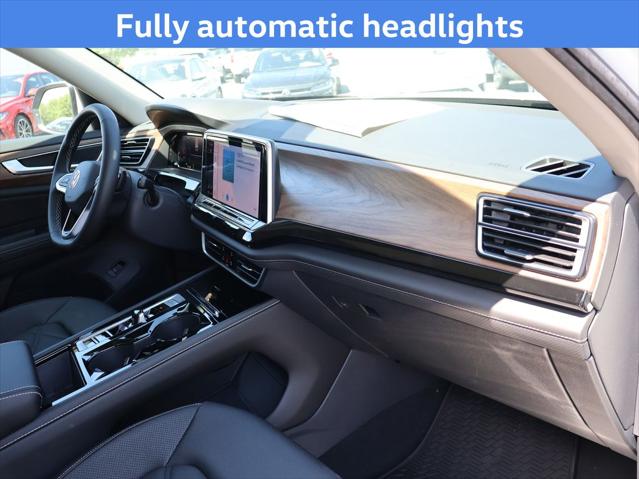 2026 Volkswagen Atlas SE with Technology