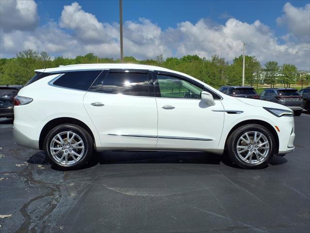 2023 Buick Enclave Essence FWD