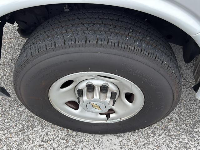 2024 Chevrolet Express Cargo Van RWD 2500 Regular Wheelbase WT