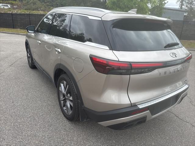 2023 INFINITI QX60 LUXE