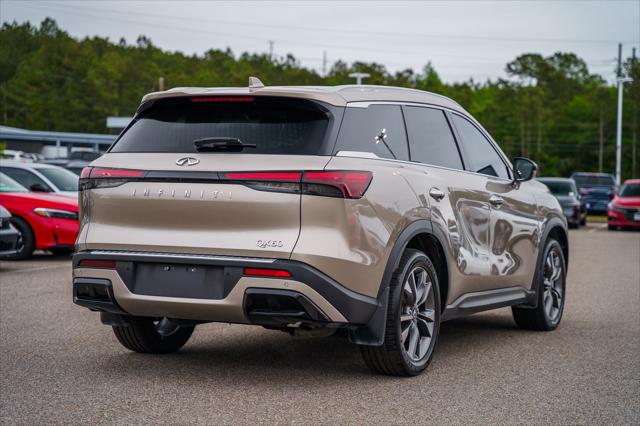 2023 INFINITI QX60 LUXE