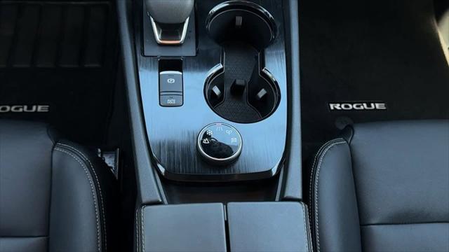 2026 Nissan Rogue SL