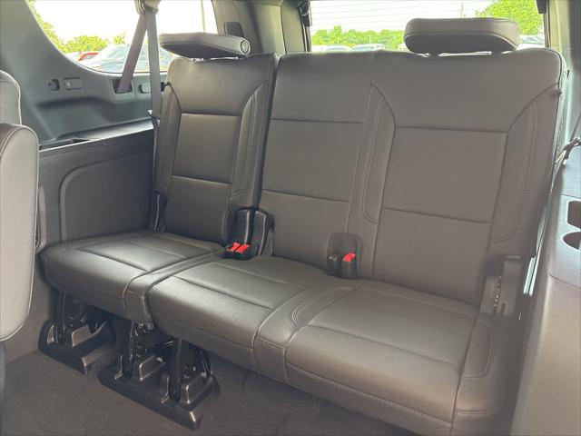 2026 Chevrolet Suburban LT, RWD