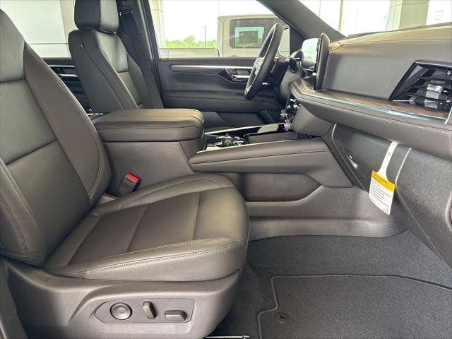 2026 Chevrolet Suburban LT, RWD