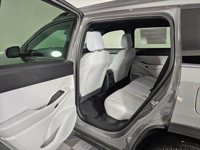 2026 Jeep Cherokee Laredo 4x4