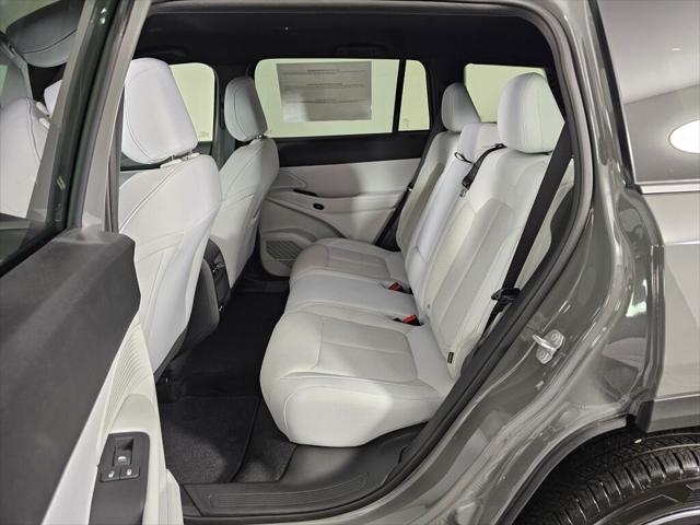 2026 Jeep Cherokee Laredo 4x4