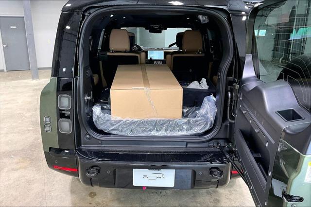 2026 Land Rover Defender X-Dynamic SE