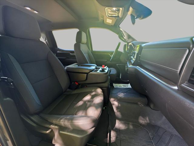 2023 Chevrolet Silverado 1500 4WD Crew Cab Standard Bed LT