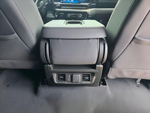 2025 Chevrolet Silverado 2500HD 4WD Crew Cab Standard Bed LT