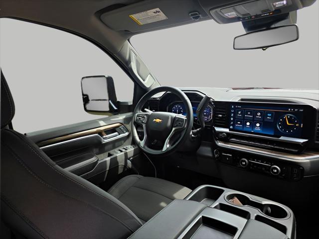 2025 Chevrolet Silverado 2500HD 4WD Crew Cab Standard Bed LT